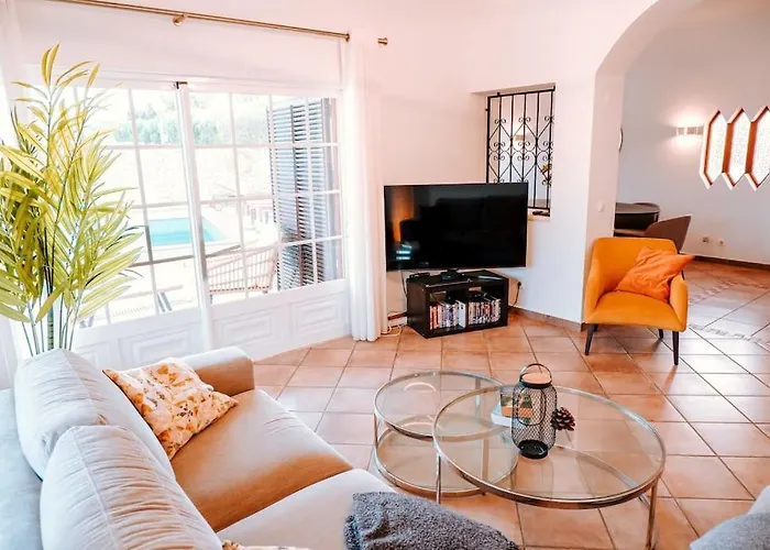 Angelica - Cozy Villa *