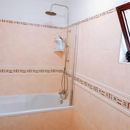 Angelica - Cozy Villa Albufeira